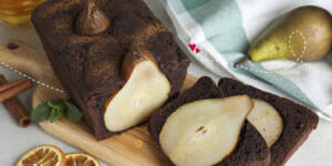 receta casera de bizcocho de chocolate con peras